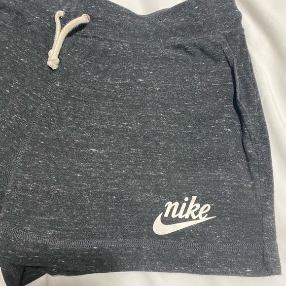 Nike lounge shorts - Picture 2 of 3